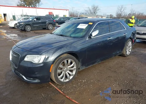 2018 Chrysler 300 Limited z USA, uszkodzony, nr VIN 2C3CCAEG6JH159588